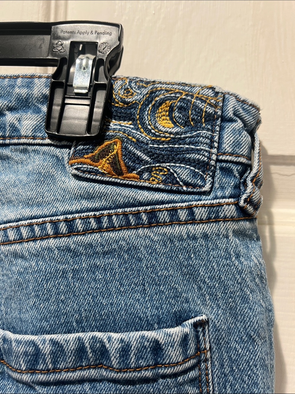 Women’s Straight-Leg Jeans in Medium Blue Wash - Picture 11 of 14